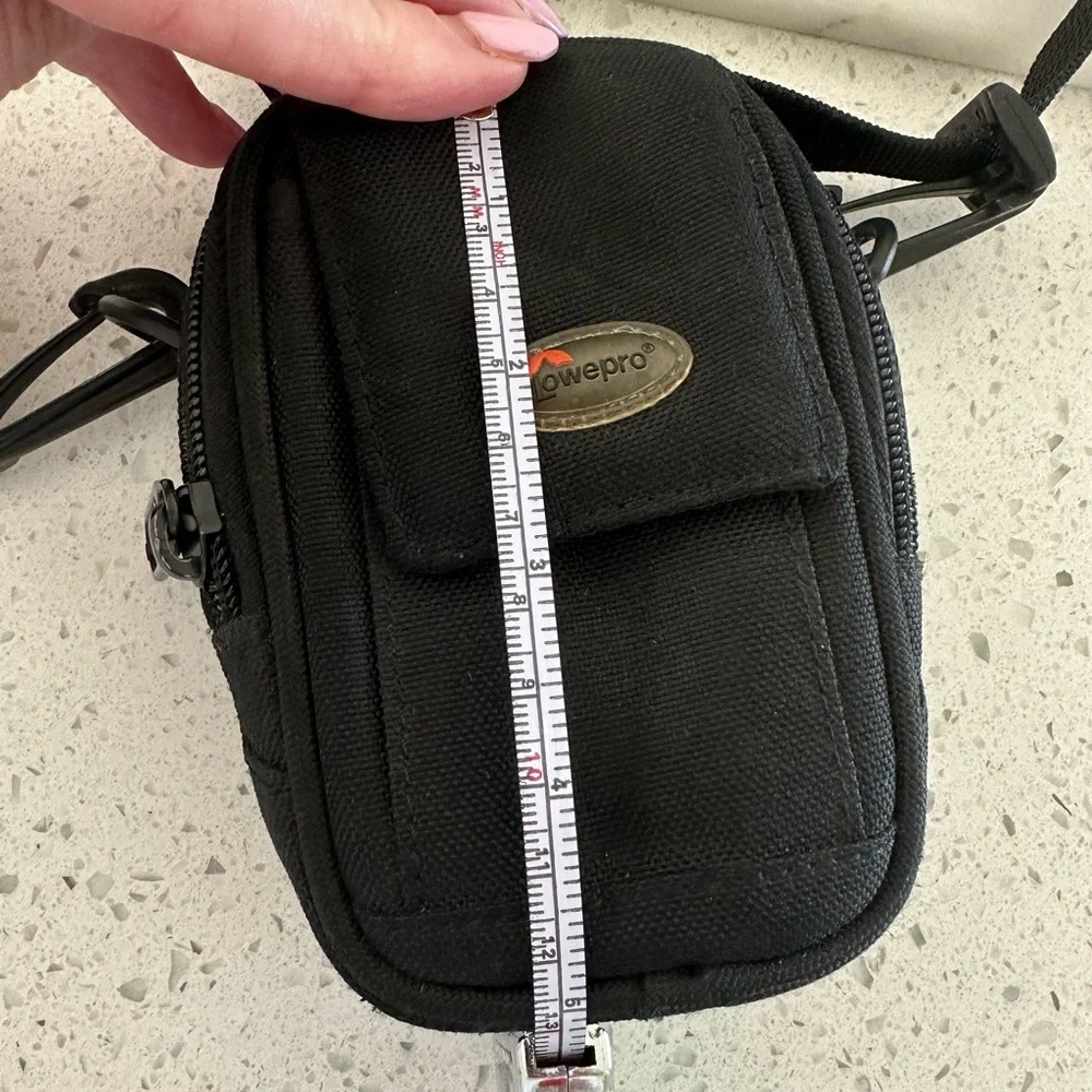Lowepro Camera case with adjustable strap